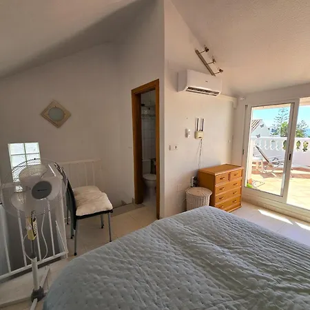Mango With Terrace Near The Sea, Two Minutes From The Apartment Torrox